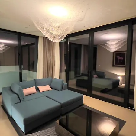 Bed & Breakfast Azahar, Marbella *