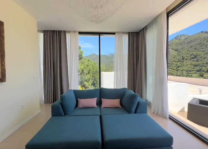 Azahar, Marbella *